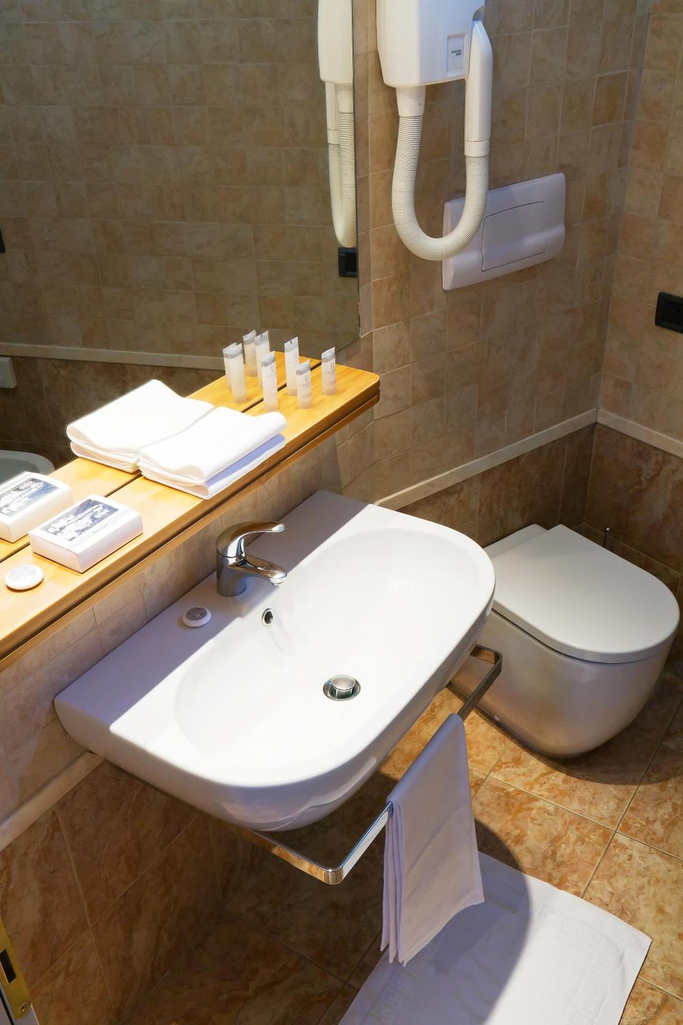 Comfort Double or Twin Room
